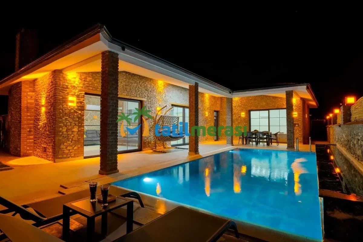 Villa Shiraz